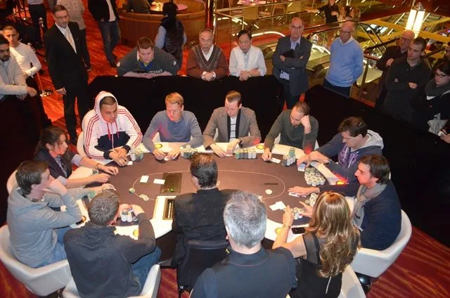 UPS Main Event Finaletafel | 2014/01 - Utrecht Poker Series - €770 NLHE FO Main Event 